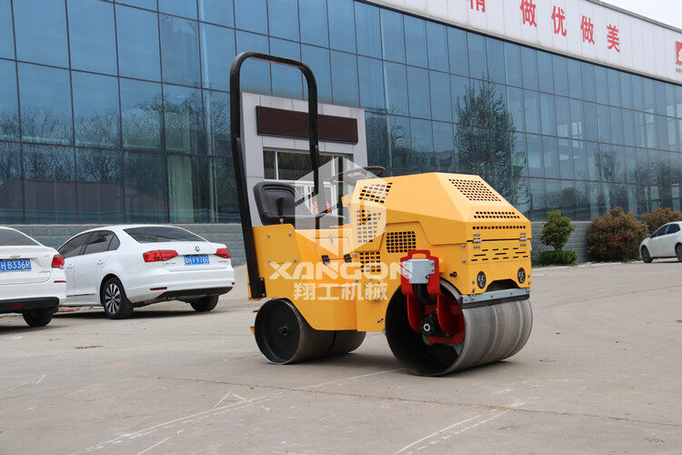 小型壓路機(jī)配重松動(dòng)的原因是什么？4個(gè)細(xì)節(jié)告訴你