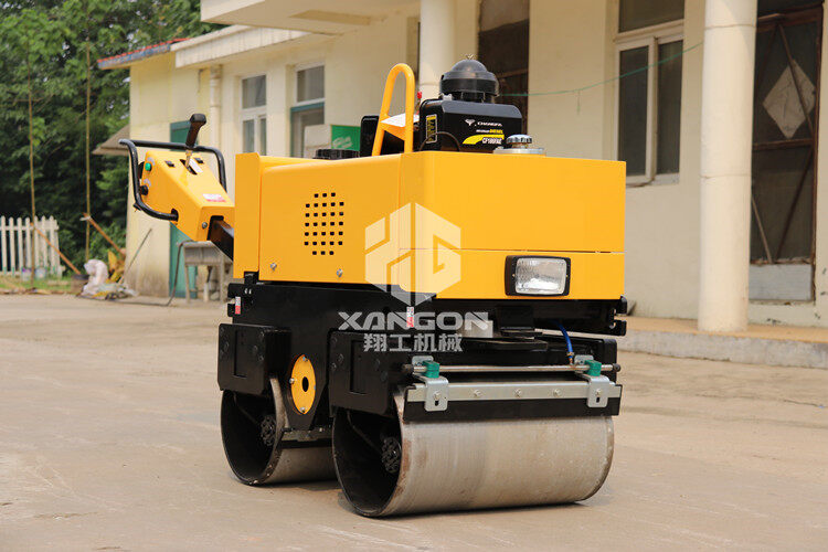 小型壓路機(jī)上坡下坡有技巧，萬萬不可大意